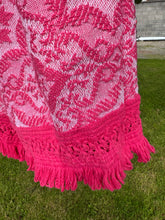 Load image into Gallery viewer, Pink &amp; White woven shorts
