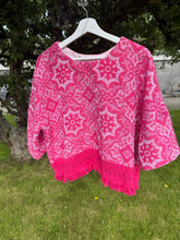 Load image into Gallery viewer, Pink &amp; white woven top