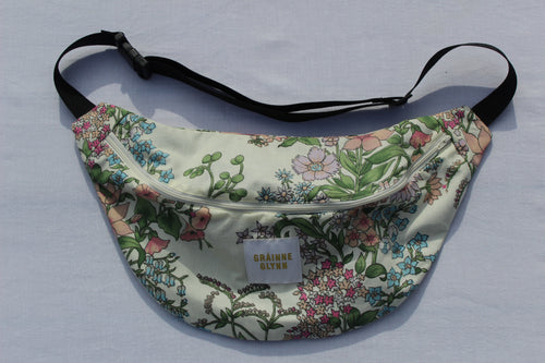 Vintage Floral Crossbody Bag
