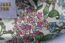 Load image into Gallery viewer, Vintage Floral Crossbody Bag